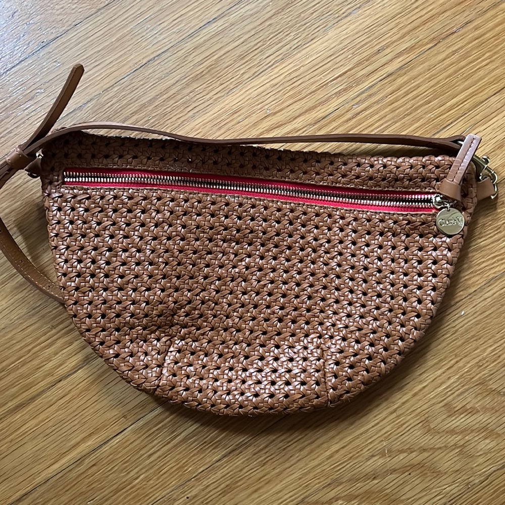 Clare V. Grande Fanny tan rattan